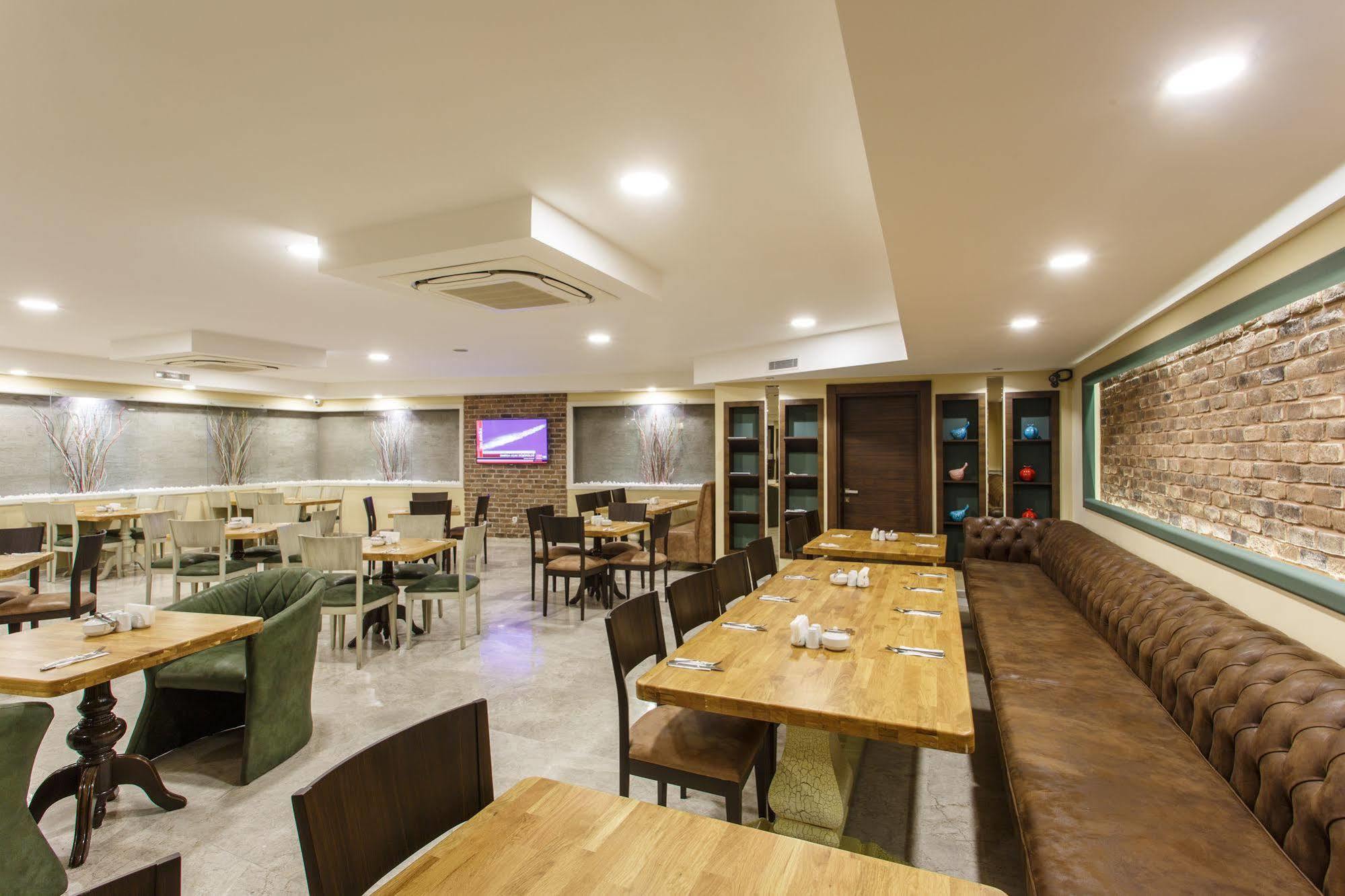 Antroyal Hotel Antalya Exterior photo