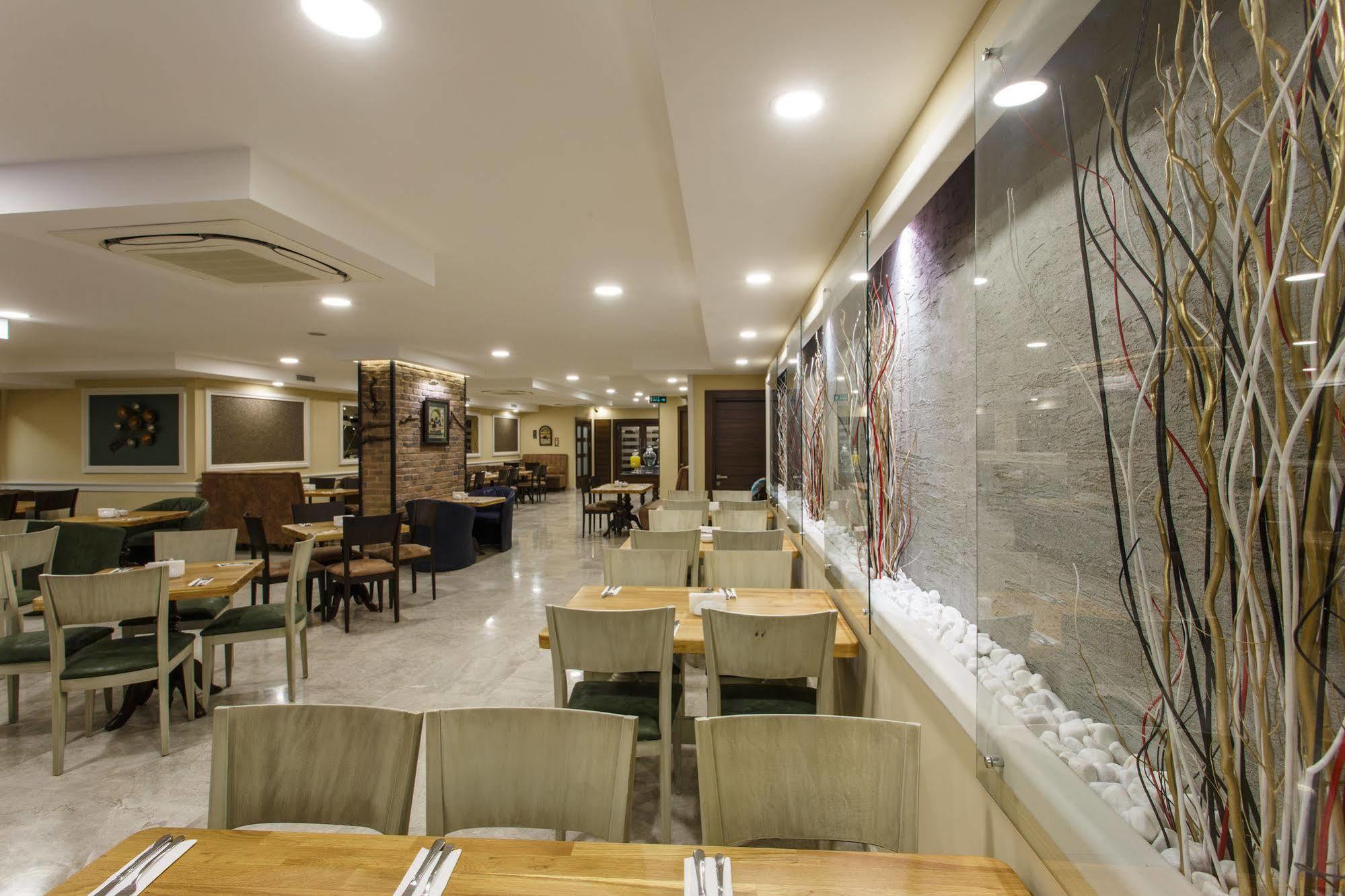 Antroyal Hotel Antalya Exterior photo