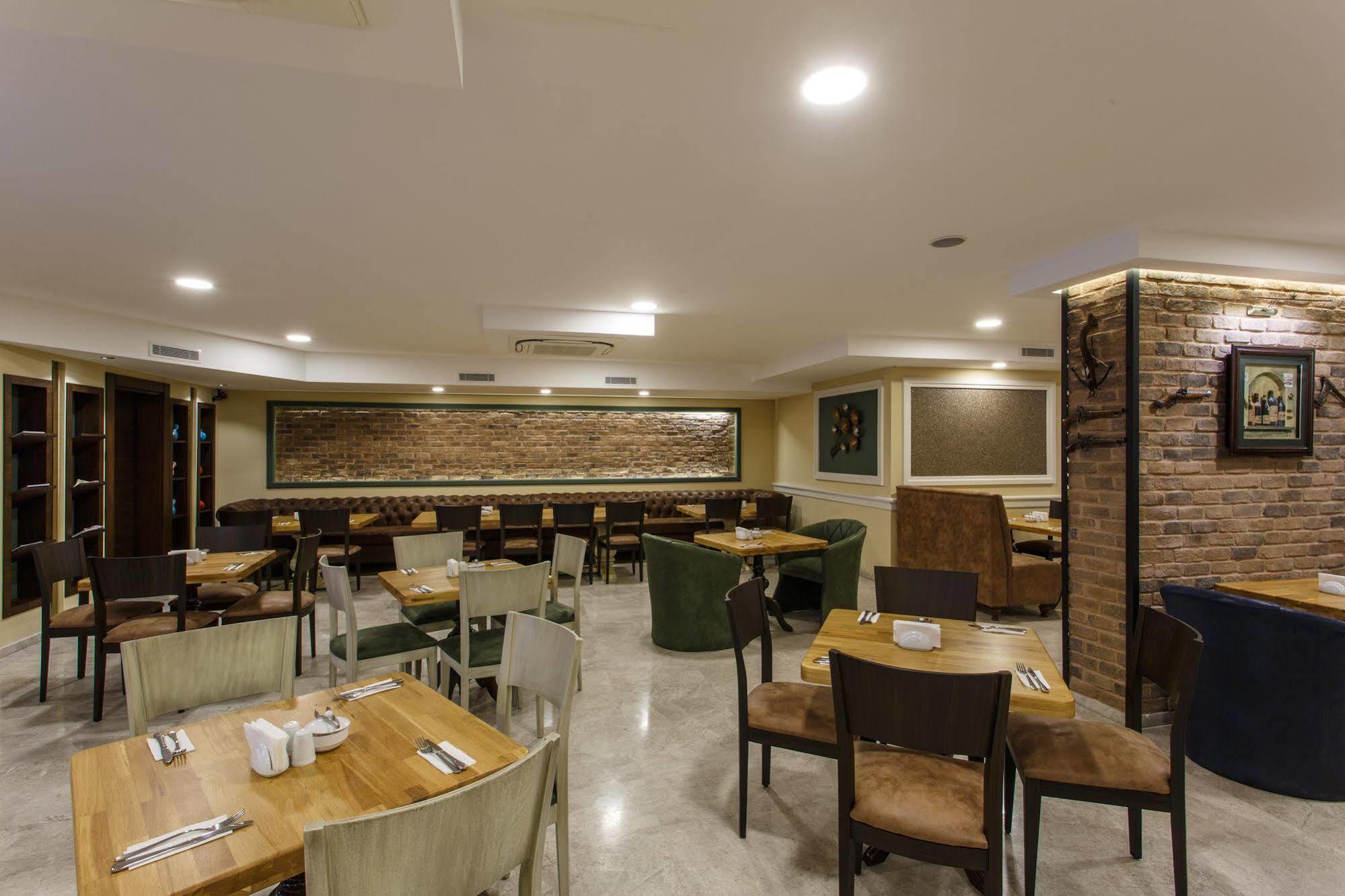 Antroyal Hotel Antalya Exterior photo
