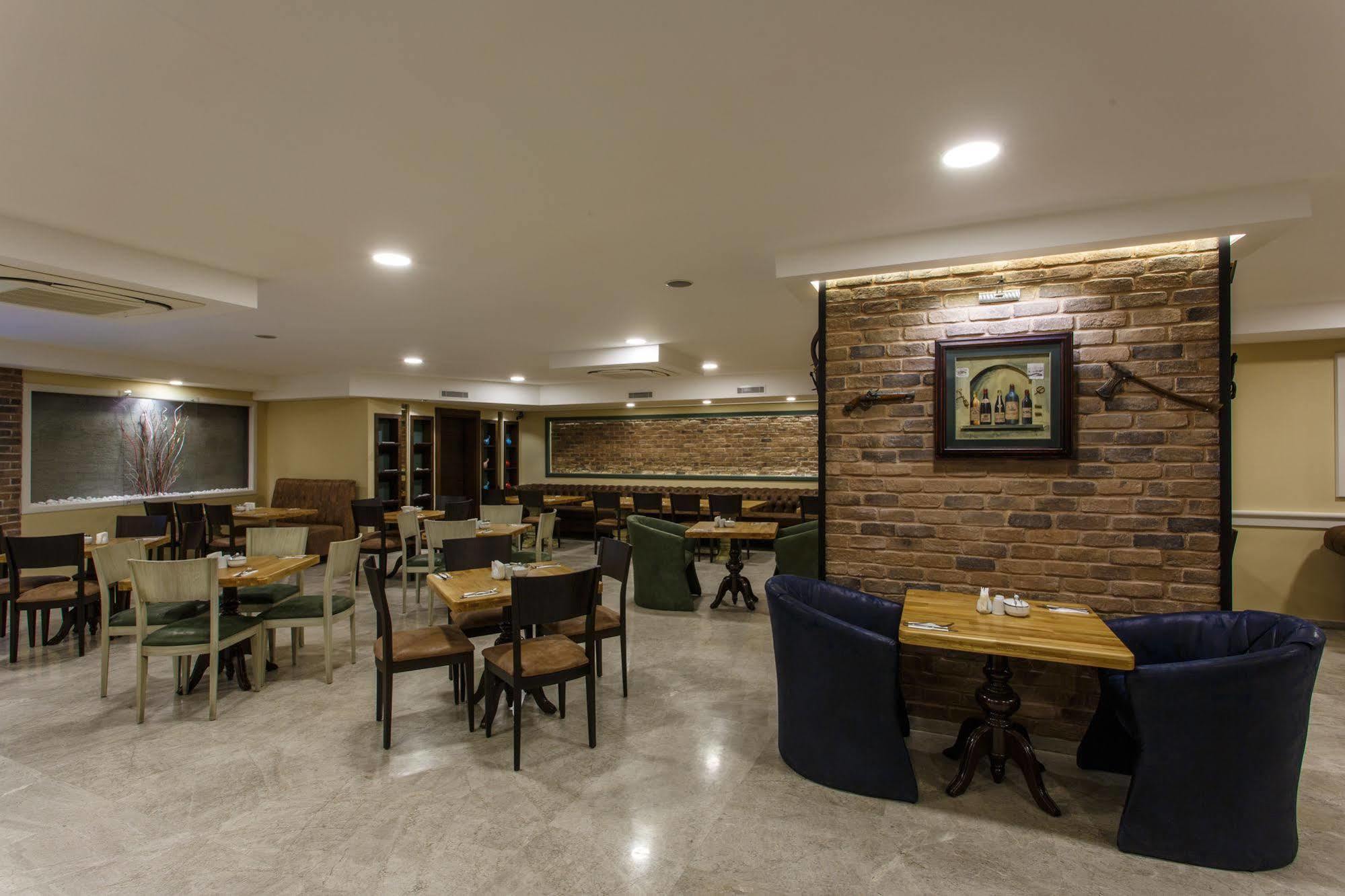Antroyal Hotel Antalya Exterior photo