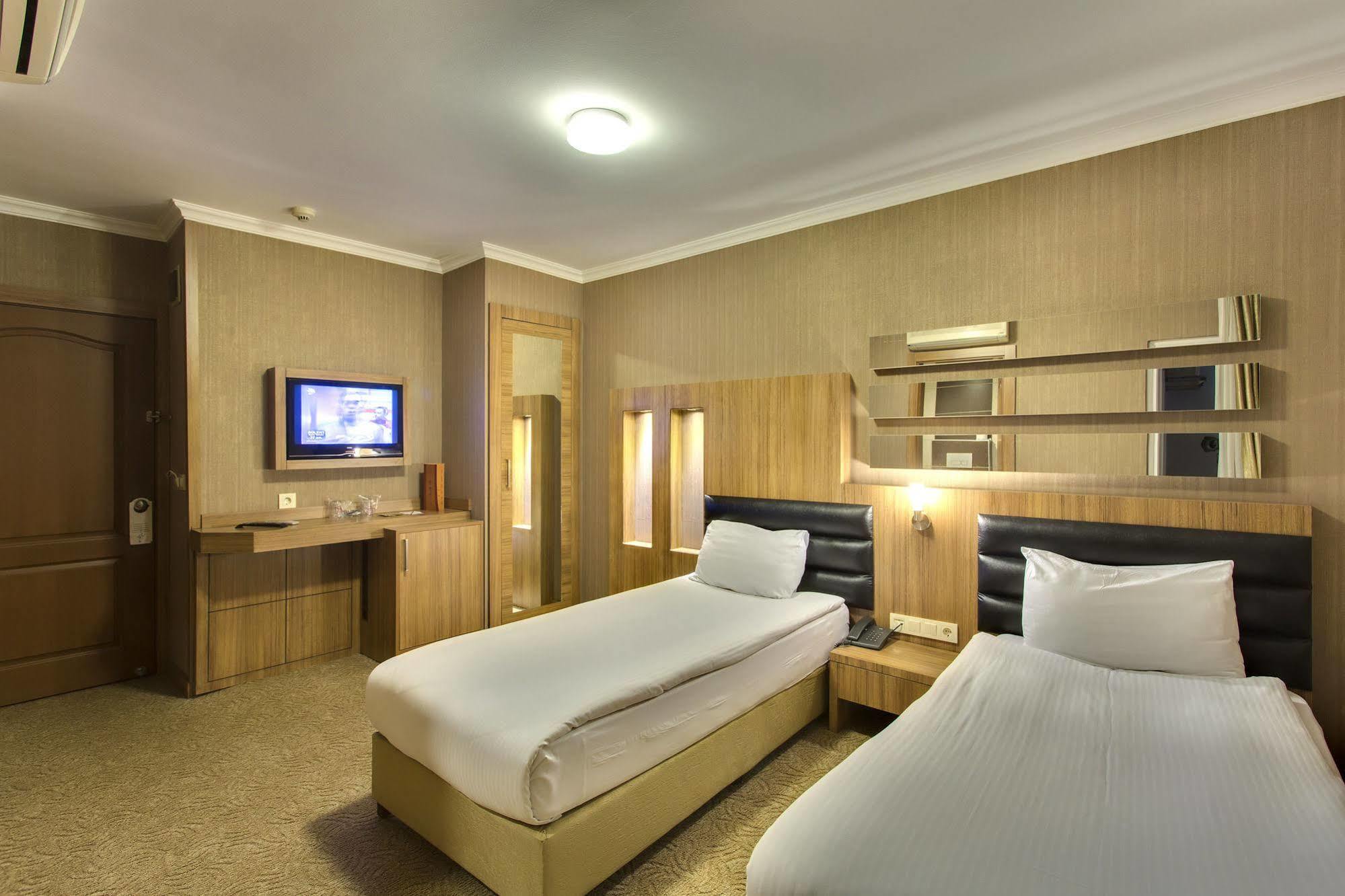 Antroyal Hotel Antalya Exterior photo