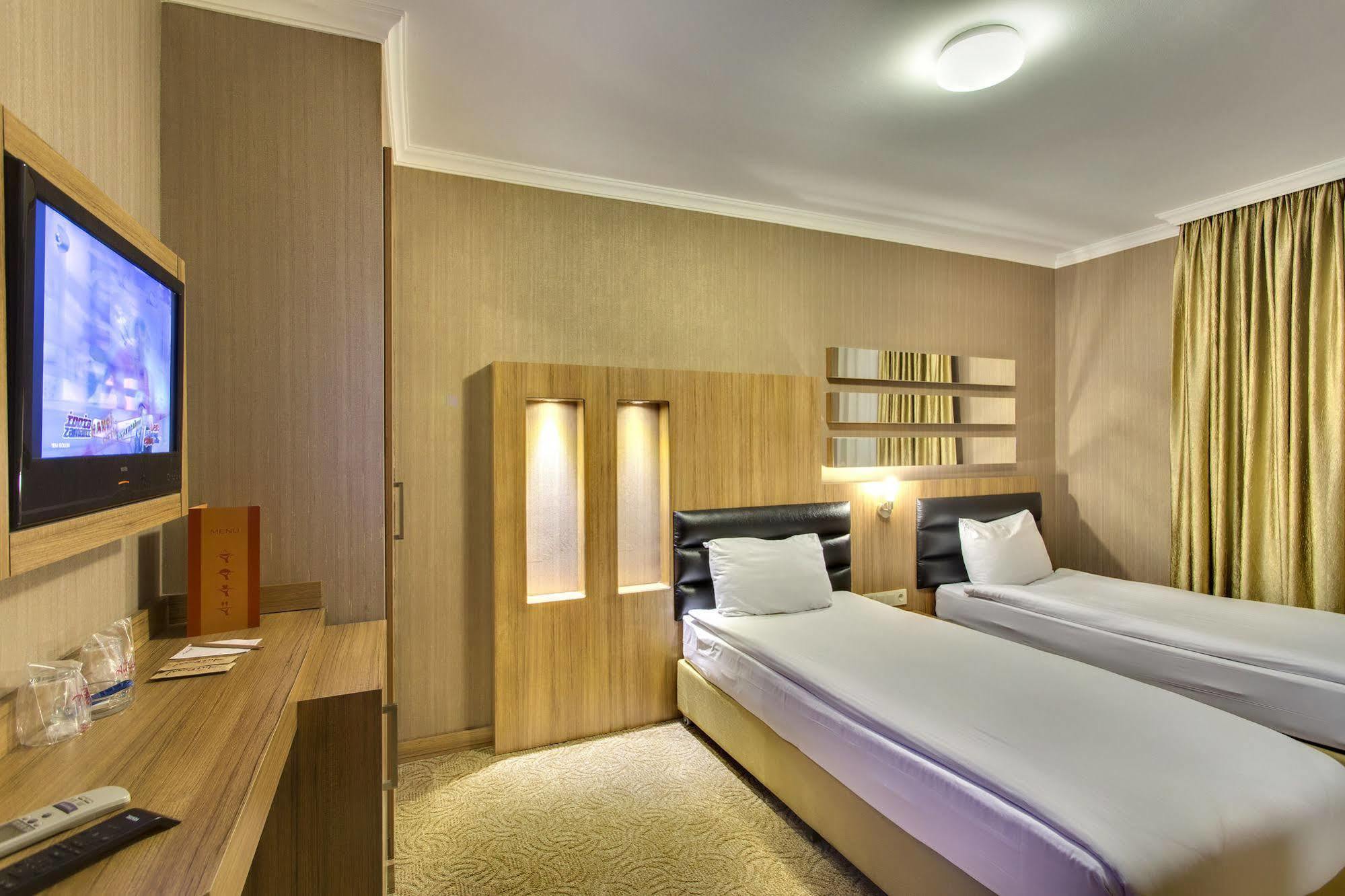 Antroyal Hotel Antalya Exterior photo